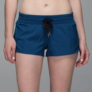 Lululemon Women's Hotty Hot Short 2.5", Poseidon, Blue Drawstring size 4 EUC